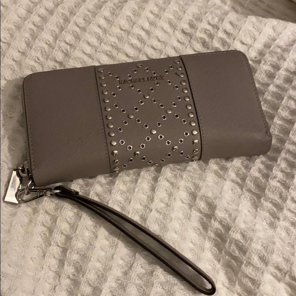 Grey & Silver wristlet wallet